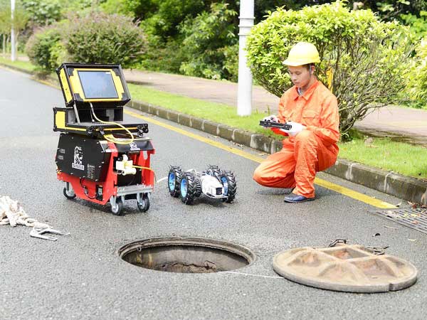 感城镇管道机器人检测